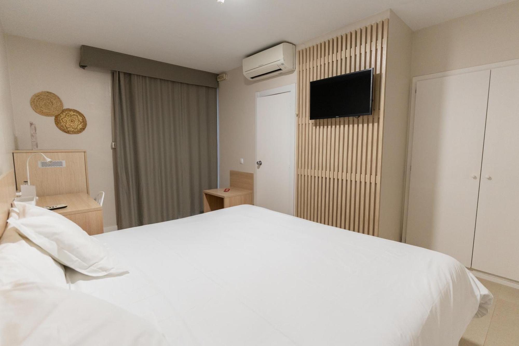 Aparthotel Solifemar Castelldefels Exterior photo