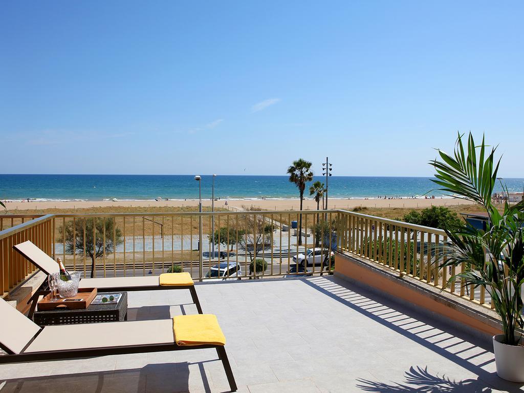 Aparthotel Solifemar Castelldefels Exterior photo