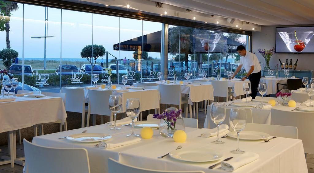 Aparthotel Solifemar Castelldefels Exterior photo